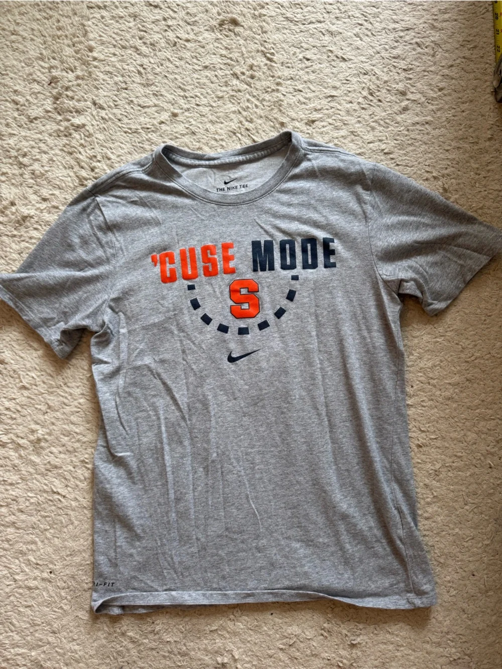 5/$20 Nike Syracuse t shirt